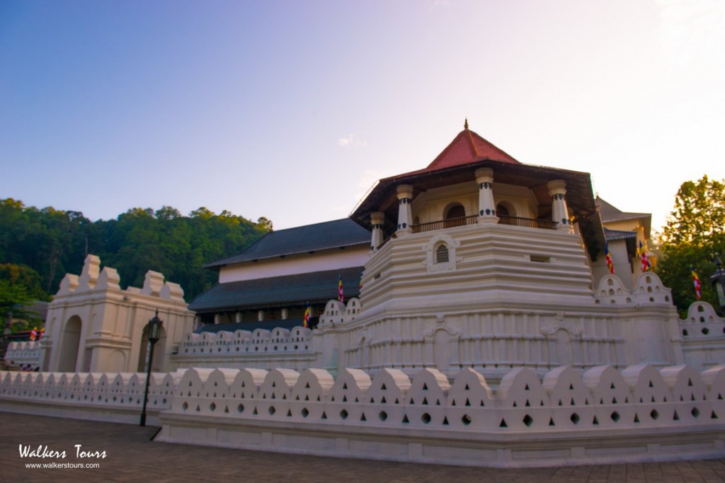 Religious Tours in Sri Lanka with Walkers Tours