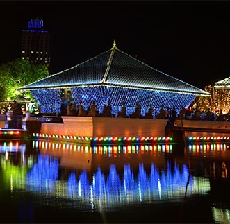 Beautiful view of decorated Gangaramaya Temple at night