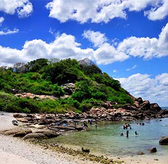 View Pigeon Island in sri lanka