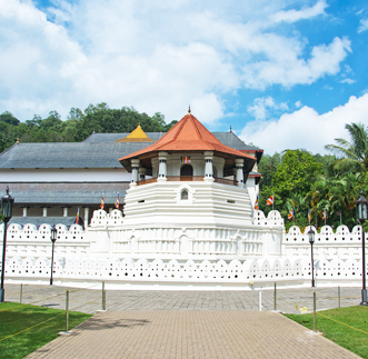 Kandy & Overnight stay at Hunnas Falls by Amaya