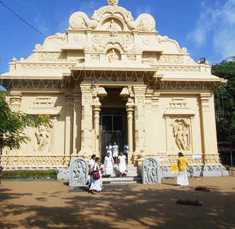 Murals at Bellanwilla Temple – Morning Tour in sri lanka