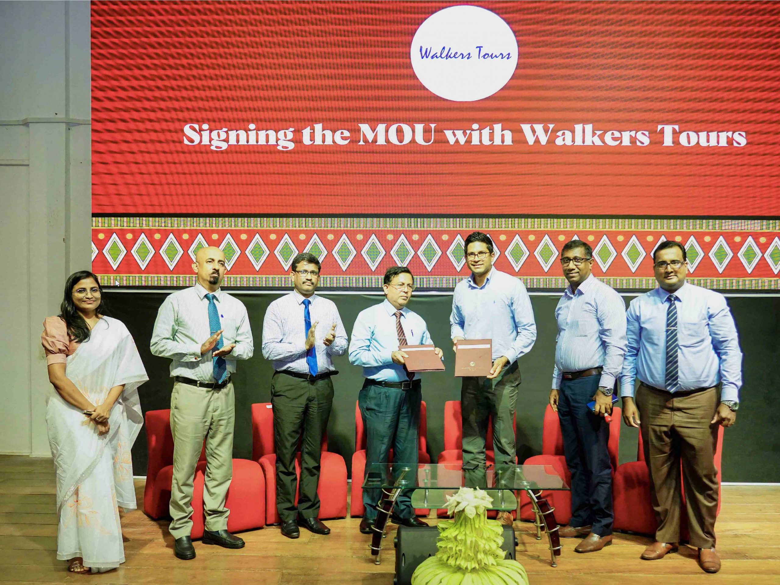 Walkers Tours forges new partnership to align tourism undergrads with industry best practices in sri lanka